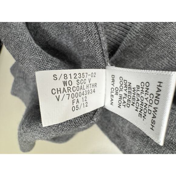 Banana Republic Mens Silk Cashmere Blend V Neck Sweater L Quiet Luxury Preppy - Picture 10 of 10